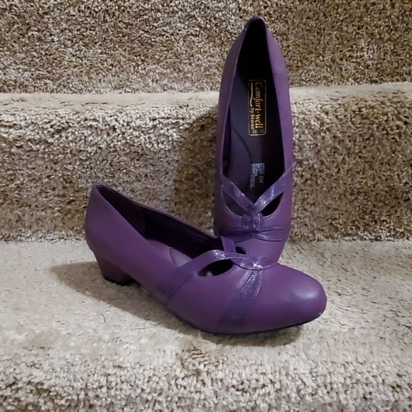 Comfort-Well by Beacon Shoes - Comfort Well by Beacon Pumps, Size 8